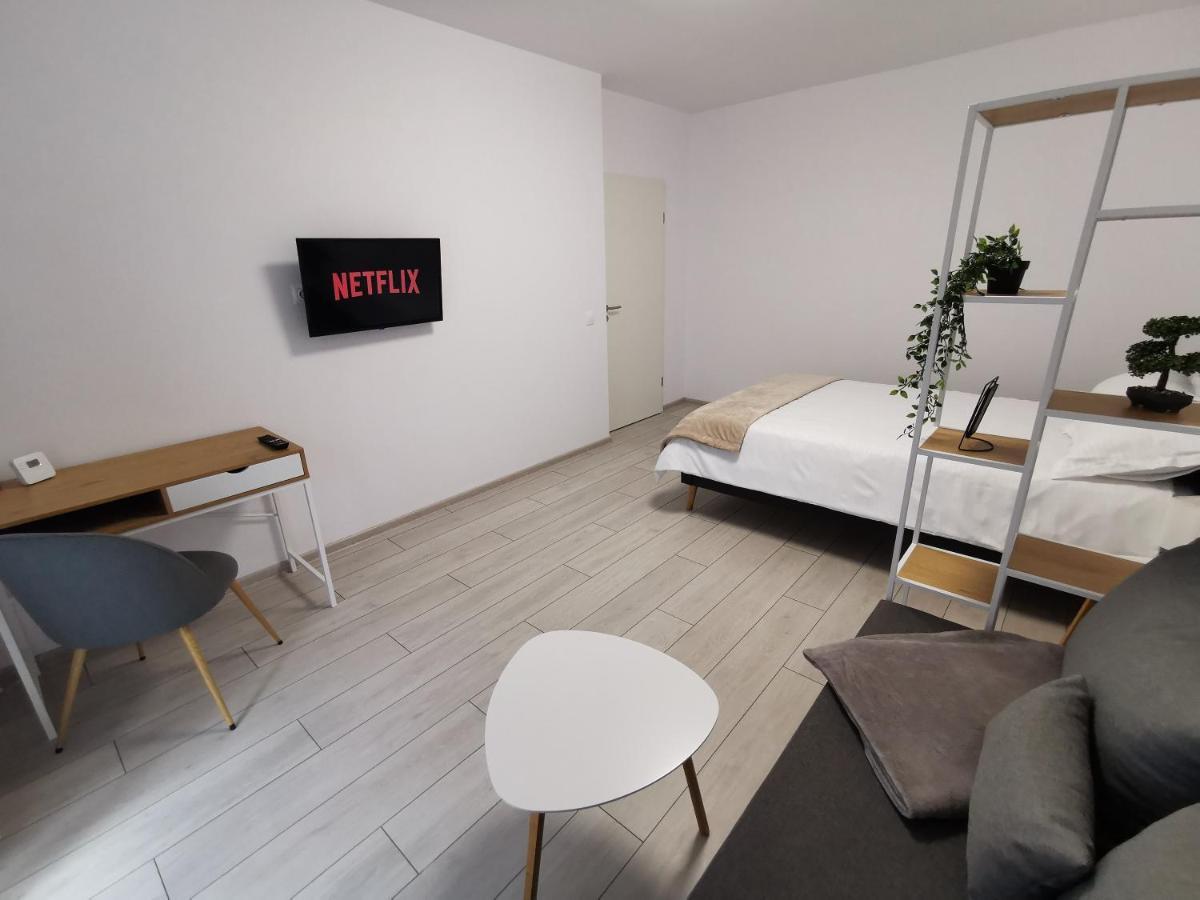 Kronbed Apartments Brasov Luaran gambar