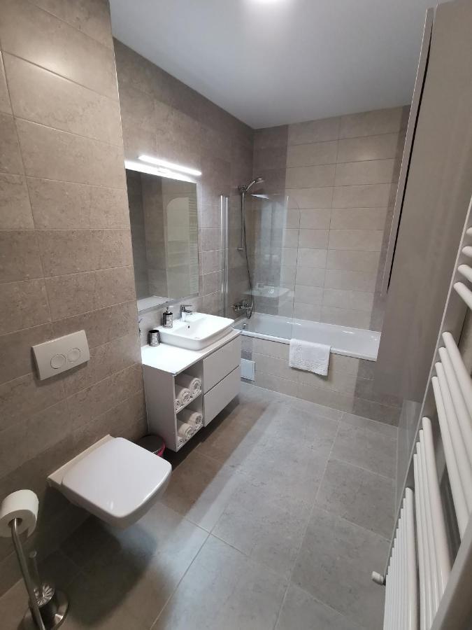 Kronbed Apartments Brasov Luaran gambar