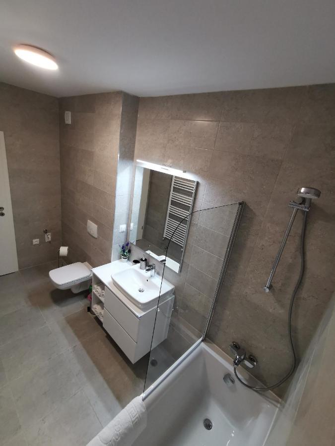 Kronbed Apartments Brasov Luaran gambar