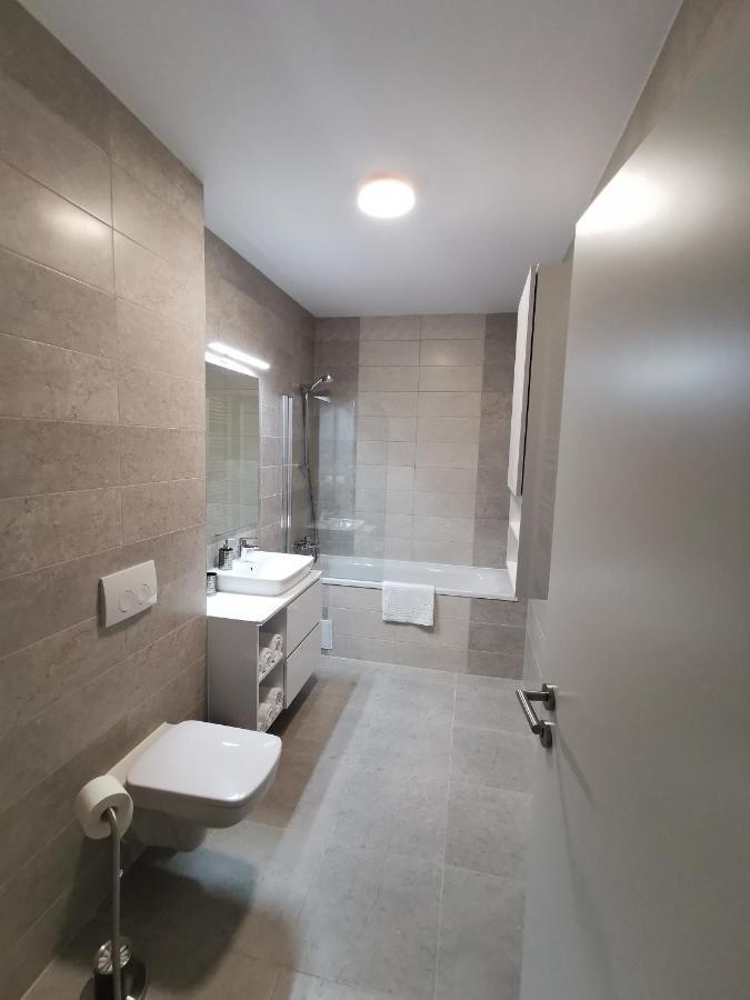 Kronbed Apartments Brasov Luaran gambar